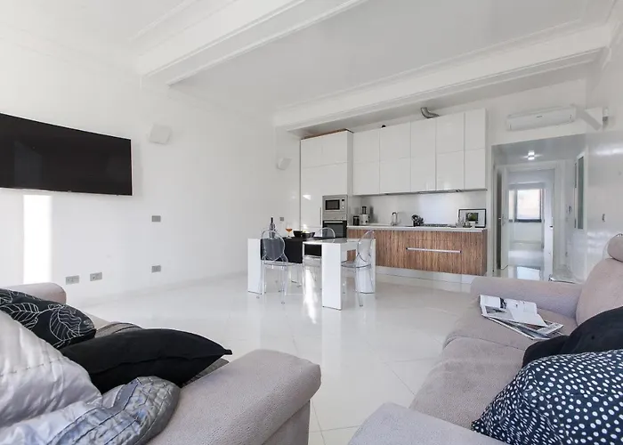 Piazza Venezia White Daire